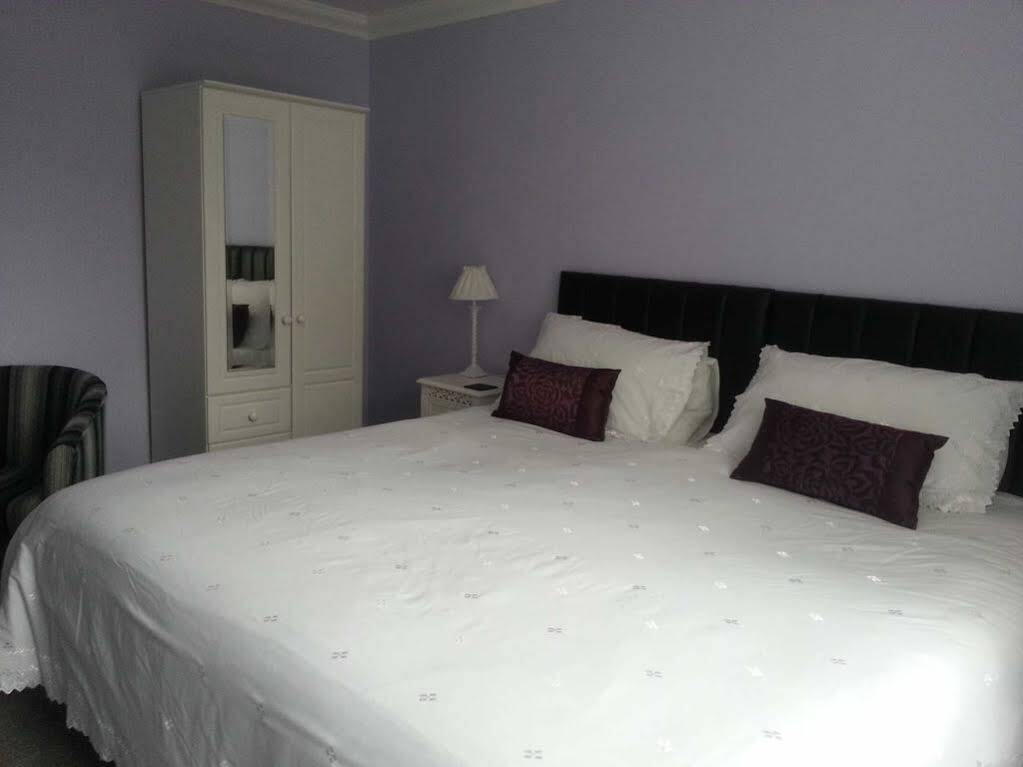 Acer Lodge Bed & Breakfast Mundford Εξωτερικό φωτογραφία